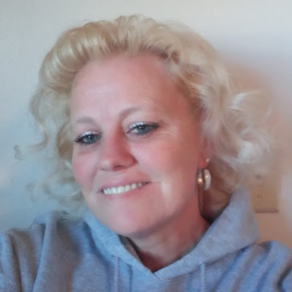 Meet your Posher, Cynthia